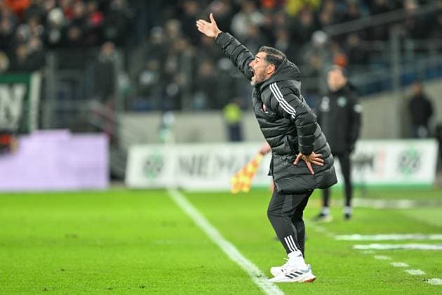2. Bundesliga - Hannover 06 - 1. FC Nürnberg am 26.01.2024 in der HDI Arena in Hannover Trainer Cristian Fiel (Nuernberg) gibt lautstark Anweisungen.