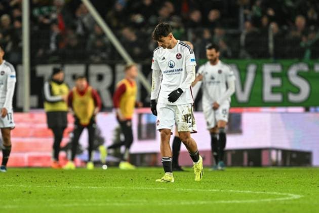 2. Bundesliga - Hannover 06 - 1. FC Nürnberg am 26.01.2024 in der HDI Arena in Hannover Can Uzun (Nuernberg) unzufrieden, enttäuscht, enttaeuscht, niedergeschlagen.