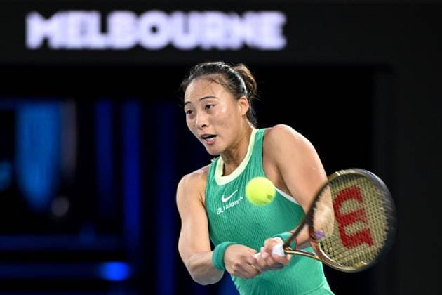 TENNIS AUSTRALIAN OPEN, Qinwen Zheng of China in action during her Women?s Singles Final against Aryna Sabalenka of Belarus on Rod Laver Arena on Day 14 of the 2024 Australian Open at Melbourne Park in Melbourne, Saturday, January 27, 2024. ( NO ARCHIVING, EDITORIAL USE ONLY, NO USE IN BOOKS WITHOUT CONSENT MELBOURNE VICTORIA AUSTRALIA  Copyright: xJOELxCARRETTx 20240127001894221929