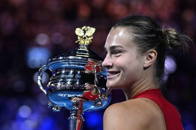 TENNIS AUSTRALIAN OPEN, Aryna Sabalenka of Belarus poses with the Daphne Akhurst Memorial Trophy following her Women?s Singles Final win over Qinwen Zheng of China on Rod Laver Arena on Day 14 of the 2024 Australian Open at Melbourne Park in Melbourne, Thursday, January 25, 2024. ( NO ARCHIVING, EDITORIAL USE ONLY, NO USE IN BOOKS WITHOUT CONSENT MELBOURNE VICTORIA AUSTRALIA  Copyright: xJOELxCARRETTx 20240127001894246077