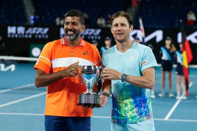 Rohan Bopanna und Matthew Ebden, Siegerehrung, Praesentation, Herren DoppelAustralian Open 2024, Melbourne Park, Melbourne, Victoria, Australia. Copyright: xJuergenxHasenkopfx