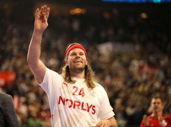 Foto : Jubel nach dem Schlußpfiff bei den Spielern vom Team Dänemark , hier .... Mikkel Hansen Handball Europameisterschaft, Halbfinale in Köln , am Fr. 26.01.2024 Deutschland - Dänemark 26 - 29 Claus Bergmann