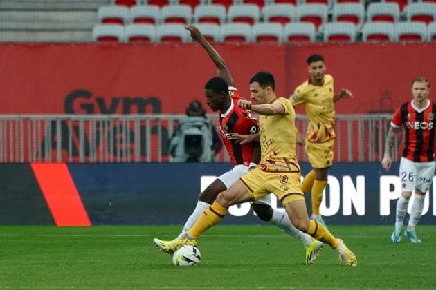 Mohamed-Ali Cho (OGC Nice) - Maxime Colin (FC Metz) FOOTBALL : OGC Nice vs FC Metz - Ligue 1 Uber Eats - Nice - 27 01 2024 NorbertScanella Panoramic 