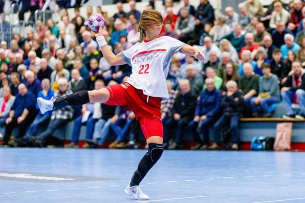 Sport Themen der Woche KW04 Sport Bilder des Tages Xenia Smits (SG BBM Bietigheim, 22) beim Siebenmeter 7 Meter Wurf GER, HSG Blomberg-Lippe vs. SG BBM Bietigheim, Handball, 1. Bundesliga Frauen, 13. Spieltag, Spielzeit 2023 2024, 27.01.2024 GER, HSG Blomberg-Lippe vs. SG BBM Bietigheim, Handball, 1. Bundesliga Frauen, 13. Spieltag, Spielzeit 2023 2024, 27.01.2024 Blomberg *** Xenia Smits SG BBM Bietigheim, 22 on seven-meter 7-meter throw GER, HSG Blomberg Lippe vs SG BBM Bietigheim, Handball, 1 Bundesliga Women, Matchday 13, Season 2023 2024, 27 01 2024 GER, HSG Blomberg Lippe vs SG BBM Bietigheim, Handball, 1 Bundesliga Women, Matchday 13, Season 2023 2024, 27 01 2024 Blomberg Copyright: xEibner-Pressefotox xJanxStrohdiekx EP_JSK