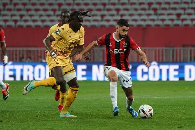 Morgan Sanson (OGC Nice) - KÃ vin N Doram (FC Metz) FOOTBALL : OGC Nice vs FC Metz - Ligue 1 Uber Eats - Nice - 27 01 2024 NorbertScanella Panoramic 