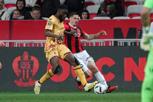 Romain Perraud (OGC Nice) - IsmaÃ«l Traore (FC Metz) FOOTBALL : OGC Nice vs FC Metz - Ligue 1 Uber Eats - Nice - 27 01 2024 NorbertScanella Panoramic 
