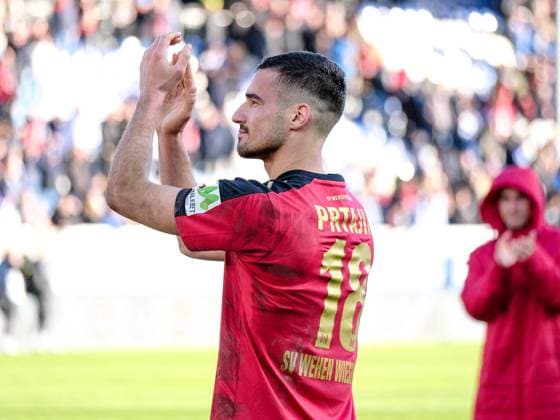 Ivan Prtajin (SV Wehen Wiesbaden, 18) freut sich ueber den Sieg, GER, SV Wehen Wiesbaden vs. Hertha BSC, Fussball, 2. Bundesliga, 19. Spieltag, Spielzeit 2023 2024, 27.01.2024 DFL REGULATIONS PROHIBIT ANY USE OF PHOTOGRAPHS AS IMAGE SEQUENCES AND OR QUASI-VIDEO GER, SV Wehen Wiesbaden vs. Hertha BSC, Fussball, 2. Bundesliga, 19. Spieltag, Spielzeit 2023 2024, 27.01.2024 Wiesbaden