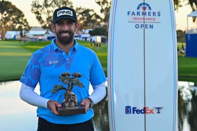 PGA, Golf Herren Golf 2024: Farmers Insurance Open JAN 27 January 27, 2024: Matthieu Pavon holds the trophy after winning the the Farmers Insurance Open at Torrey Pines South in San Diego, California. Justin Fine CSM (Credit Image: Justin Fine Cal Media) San Diego Ca USA EDITORIAL USE ONLY Copyright: xx ZUMA-20240127_zma_c04_378.jpg JustinxFinex csmphotothree227815