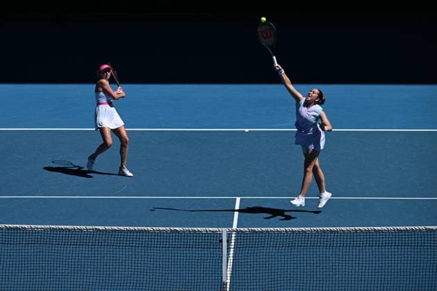 TENNIS AUSTRALIAN OPEN, Lyudmyla Kichenok (left) of Ukraine and Jelena Ostapemko (right) of Latvia in action during the Women?s Doubles final against Su-Wei Hsieh of Chinese Taipei and Elise Mertens of Belgium on Rod Laver Arena on Day 15 of the 2024 Australian Open at Melbourne Park in Melbourne, Thursday, January 25, 2024. ( NO ARCHIVING, EDITORIAL USE ONLY, NO USE IN BOOKS WITHOUT CONSENT MELBOURNE VICTORIA AUSTRALIA  Copyright: xJAMESxROSSx 20240128001894656410