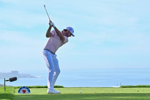 PGA, Golf Herren Golf 2024: Farmers Insurance Open JAN 27 January 27, 2024: Max Homa tees off on the 3rd hole during the final round of the Farmers Insurance Open at Torrey Pines South in San Diego, California. Justin Fine CSM (Credit Image: Justin Fine Cal Media) San Diego Ca USA EDITORIAL USE ONLY Copyright: xx ZUMA-20240127_zma_c04_470.jpg JustinxFinex csmphotothree227892
