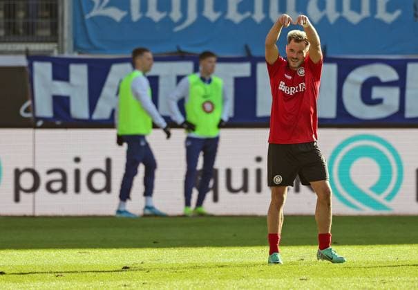 Fussball - 2. BL - SV Wehen Wiesbaden - Hertha BSC Berlin - 27.01.24, 3:1 durch Thijmen Goppel beim Jubel (SVWW), -