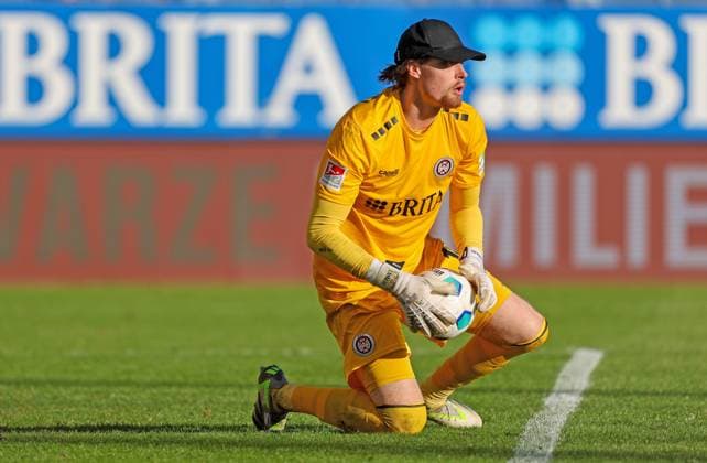 Fussball - 2. BL - SV Wehen Wiesbaden - Hertha BSC Berlin - 27.01.24, Florian Stritzel (SVWW), -