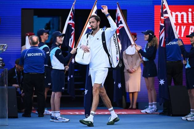TENNIS AUSTRALIAN OPEN, Daniil Medvedev of Russiawalks on to Centre Court for the Men?s Singles final against Jannik Sinner of Italy on Rod Laver Arena on Day 15 of the 2024 Australian Open at Melbourne Park in Melbourne, Sunday, January 28, 2024. ( NO ARCHIVING, EDITORIAL USE ONLY, NO USE IN BOOKS WITHOUT CONSENT MELBOURNE VICTORIA AUSTRALIA  Copyright: xJOELxCARRETTx 20240128001894702024