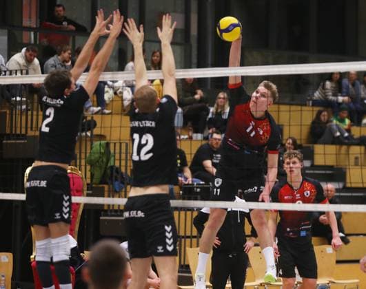 BAU 27.01.2024 Ludwigsburg Volleyball Barock Volleys MTV Ludwigsburg vs. GSVE Delitzsch, Raphael Noz (LB, rechts)
