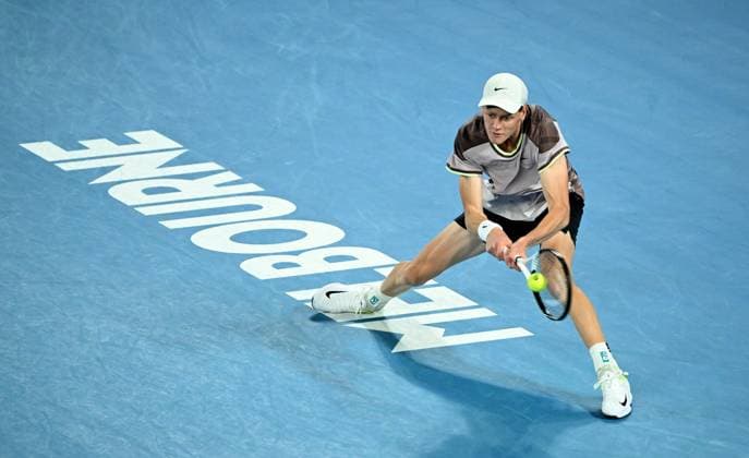 TENNIS AUSTRALIAN OPEN, Jannik Sinner of Italy in action during the Men?s Singles final against Daniil Medvedev of Russia on Rod Laver Arena on Day 15 of the 2024 Australian Open at Melbourne Park in Melbourne, Sunday, January 28, 2024. ( NO ARCHIVING, EDITORIAL USE ONLY, NO USE IN BOOKS WITHOUT CONSENT MELBOURNE VICTORIA AUSTRALIA  Copyright: xJAMESxROSSx 20240128001894725226
