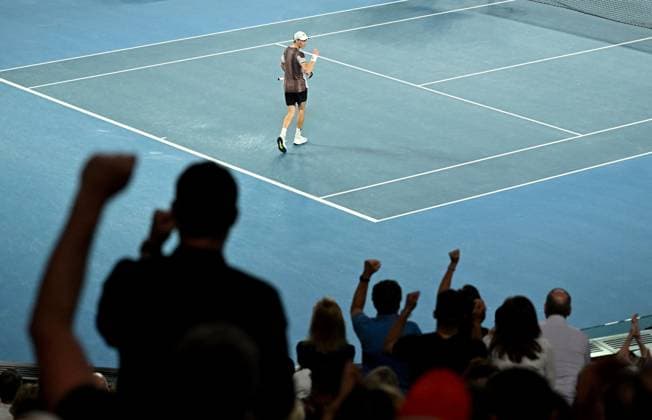 TENNIS AUSTRALIAN OPEN, Jannik Sinner of Italy reacts after breaking serve in the 4th set during the Men?s Singles final against Daniil Medvedev of Russia on Rod Laver Arena on Day 15 of the 2024 Australian Open at Melbourne Park in Melbourne, Sunday, January 28, 2024. ( NO ARCHIVING, EDITORIAL USE ONLY, NO USE IN BOOKS WITHOUT CONSENT MELBOURNE VICTORIA AUSTRALIA  Copyright: xJAMESxROSSx 20240128001894761816