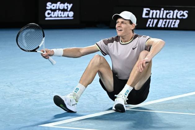 TENNIS AUSTRALIAN OPEN, Jannik Sinner of Italy drops onto the court as he celebrates match point during his Men?s Singles final win against Daniil Medvedev of Russia on Rod Laver Arena on Day 15 of the 2024 Australian Open at Melbourne Park in Melbourne, Sunday, January 28, 2024. ( NO ARCHIVING, EDITORIAL USE ONLY, NO USE IN BOOKS WITHOUT CONSENT MELBOURNE VICTORIA AUSTRALIA  Copyright: xJOELxCARRETTx 20240128001894768794