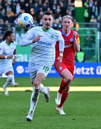 28.01.2024 - Fussball - Saison 2023 2024 - 2. Fussball - Bundesliga - 19. Spieltag: SpVgg Greuther Fürth ( Kleeblatt ) - KSV Holstein Kiel ( Störche ) - Sportfoto Zink - xwoxzix - DFL regulations prohibit any use of photographs as image sequences and or quasi-video - only for editorial use - Tim Lemperle (19, SpVgg Greuther Fürth )