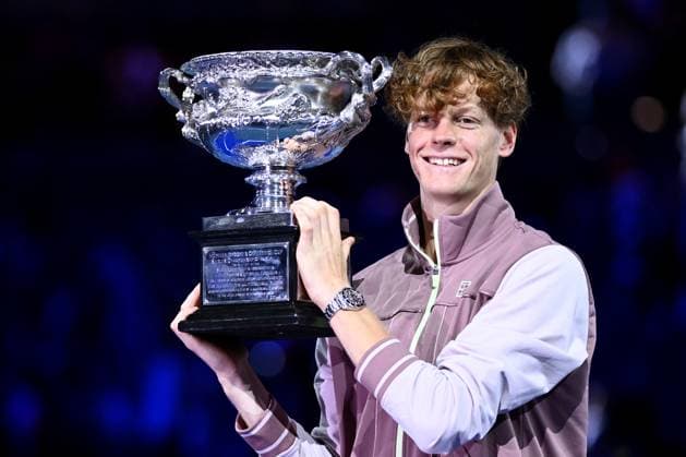 TENNIS AUSTRALIAN OPEN, Jannik Sinner of Italy poses for photographs with the Norman Brookes Challenge Cup following his win in the Men?s Singles final against Daniil Medvedev of Russia on Rod Laver Arena on Day 15 of the 2024 Australian Open at Melbourne Park in Melbourne, Sunday, January 28, 2024. ( NO ARCHIVING, EDITORIAL USE ONLY, NO USE IN BOOKS WITHOUT CONSENT MELBOURNE VICTORIA AUSTRALIA  Copyright: xJOELxCARRETTx 20240129001894786834