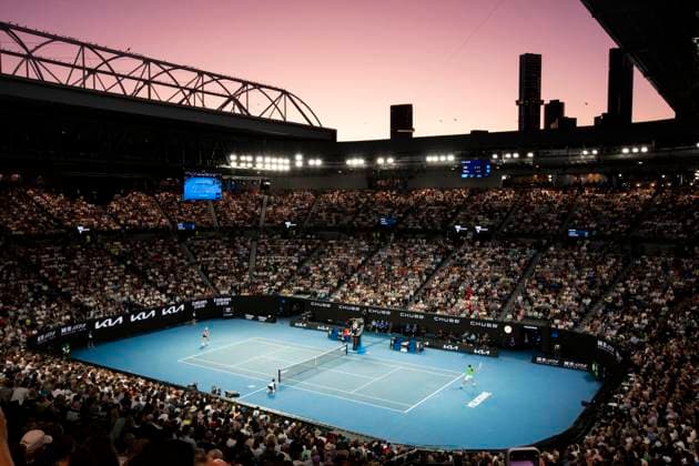 (240128) -- MELBOURNE, Jan. 28, 2024 Jannik Sinner (L) competes with Daniil Medvedev during the men s singles final between Jannik Sinner of Italy and Daniil Medvedev of Russia at Australian Open tennis tournament in Melbourne, Australia, Jan. 28, 2024. ) (SP)AUSTRALIA-MELBOURNE-TENNIS-AUSTRALIAN OPEN-FINAL MaxPing 