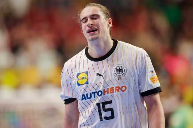 Juri Knorr (Germany) schaut enttaeuscht, Men s EHF EURO 2024, Sweden vs Germany, Lanxess Arena, 28.01.2024, Cologne, Deutschland.