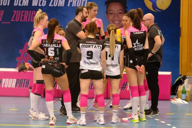 Lugano Volley time out - SWISS FEMALE VOLLEY - Swiss Cup - Volleyball Academy Zurch vs Volley Lugano Kloten Ruebisbach Arena Zürich Schweiz Copyright: xSergioxBrunettix