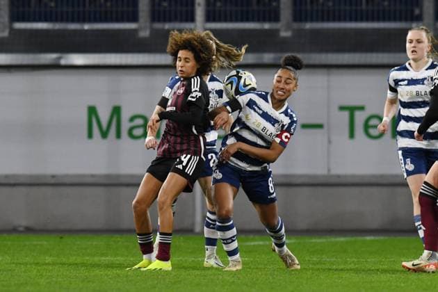Vanessa Fuerst ( MSV Duisburg Frauen ) im Zweikampf mit Amira Arfaoui ( 1 FC Nuernberg Frauen ). GER, MSV Duisburg Frauen vs 1 FC Nuernberg Frauen, Fussball, Bundesliga,11. Spieltag Spielzeit 2023 2024, 28.01.2024 DFL DFB REGULATIONS PROHIBIT ANY USE OF PHOTOGRAPHS AS IMAGE SEQUENCES AND OR QUASI-VIDEO GER, MSV Duisburg Frauen vs 1 FC Nuernberg Frauen, Fussball, Bundesliga,11. Spieltag Spielzeit 2023 2024, 28.01.2024 Duisburg Copyright: xEibner-Pressefoto ThomasxThienelx EP_TTL