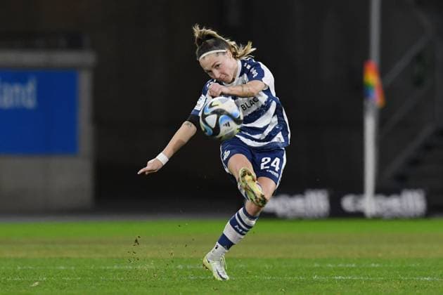 Lisa Josten ( MSV Duisburg Frauen ). GER, MSV Duisburg Frauen vs 1 FC Nuernberg Frauen, Fussball, Bundesliga,11. Spieltag Spielzeit 2023 2024, 28.01.2024 DFL DFB REGULATIONS PROHIBIT ANY USE OF PHOTOGRAPHS AS IMAGE SEQUENCES AND OR QUASI-VIDEO GER, MSV Duisburg Frauen vs 1 FC Nuernberg Frauen, Fussball, Bundesliga,11. Spieltag Spielzeit 2023 2024, 28.01.2024 Duisburg Copyright: xEibner-Pressefoto ThomasxThienelx EP_TTL
