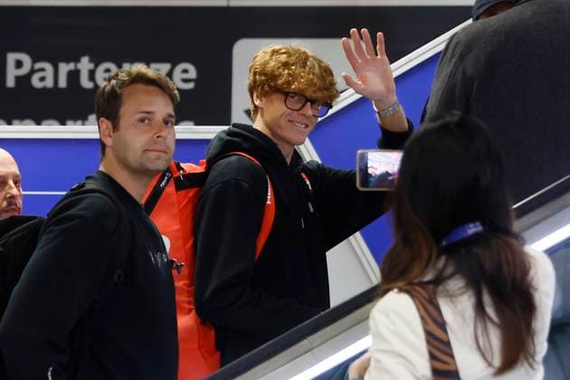Foto Cecilia Fabiano LaPresse 30 Gennaio 2024 Roma, Italia - Cronaca - Jannik Sinner arriva all& x2019;aeroporto Leonardo da Vinci a Fiumicino Nella foto: Jannik Sinner January 30, 2024 Roma, Italy - Jannik Sinner arives at Fiumicino& x2019;s Leonardo da Vinci airport In the photo: Jannik Sinner  Copyright: xCeciliaxFabiano LaPresse ceciliax