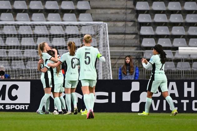 Fran Kirby ( 14 - Chelsea ) celebrates with teammates during the UEFA Women s Champions League match between PFC and Chelsea at Stade Charlety on January 30, 2024 in Paris, France. ( Photo by federico pestellini panoramic ) - FOOTBALL : PFC vs Chelsea - Ligue des Champions Feminine - 30 01 2024 FedericoPestellini Panoramic 