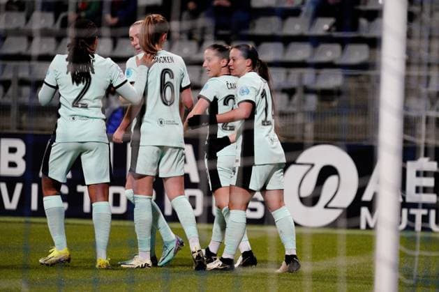 Fran Kirby of Chelsea (14) is congratulated after she puts her side 1-0 ahead with a back post header Paris FC Feminines v Chelsea Women, Football, UEFA Women s Champions League, Group D, Stade Charlety, Paris, France - 30 Jan 2024 EDITORIAL USE ONLY No use with unauthorised audio, video, data, fixture lists, club league logos or live services. Online in-match use limited to 120 images, no video emulation. No use in betting, games or single club league player publications. Copyright: xDavexWinter Shutterstockx 14324140aj