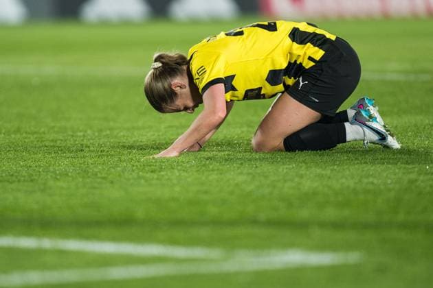 240130 Anna Anvegard of Häcken in pain during the UEFA Women s Champions League football match between Real Madrid and Häcken on January 30, 2024 in Madrid. Photo: Mathias Bergeld BILDBYRAN kod MB MB0845 fotboll football soccer fotball champions league real madrid häcken dam bbeng women kvinner skada Copyright: MATHIASxBERGELD BB240130MB030