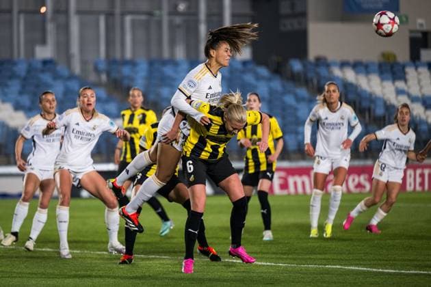 240130 Kathellen of Real Madrid and Josefine Rybrink of Häcken during the UEFA Women s Champions League football match between Real Madrid and Häcken on January 30, 2024 in Madrid. Photo: Mathias Bergeld BILDBYRAN kod MB MB0845 fotboll football soccer fotball champions league real madrid häcken dam bbeng women kvinner Copyright: MATHIASxBERGELD BB240130MB031