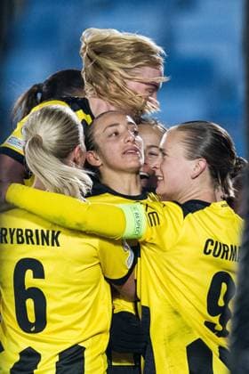 240130 Josefine Rybrink, Johanna Fossdalsa Sorensen, Rusul Rosa Kafaji and Filippa Curmark of Häcken celebrate after 0-1 during the UEFA Women s Champions League football match between Real Madrid and Häcken on January 30, 2024 in Madrid. Photo: Mathias Bergeld BILDBYRAN kod MB MB0845 fotboll football soccer fotball champions league real madrid häcken dam bbeng women kvinner jubel Copyright: MATHIASxBERGELD BB240130MB058