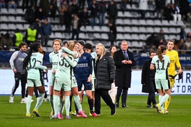 Chelsea players celebrate their side s victory after the UEFA Women s Champions League match between PFC and Chelsea at Stade Charlety on January 30, 2024 in Paris, France. ( Photo by federico pestellini panoramic ) - FOOTBALL : PFC vs Chelsea - Ligue des Champions Feminine - 30 01 2024 FedericoPestellini Panoramic 
