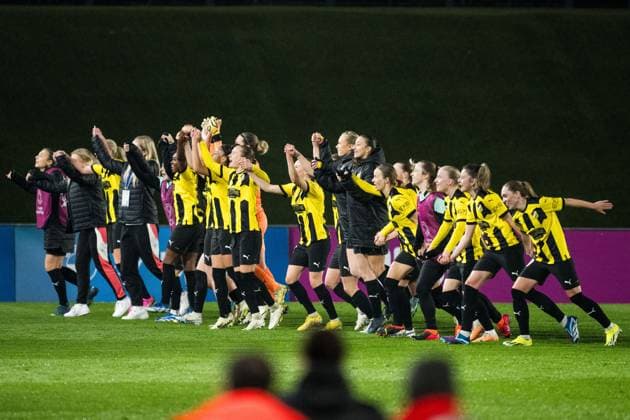 240130 Players of Häcken celebrate after the UEFA Women s Champions League football match between Real Madrid and Häcken on January 30, 2024 in Madrid. Photo: Mathias Bergeld BILDBYRAN kod MB MB0845 fotboll football soccer fotball champions league real madrid häcken dam bbeng women kvinner jubel Copyright: MATHIASxBERGELD BB240130MB066