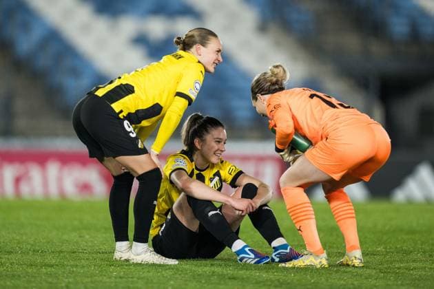 240130 Filippa Curmark, Anna Csiki and goalkeeper Jennifer Falk of Häcken celebrate after the UEFA Women s Champions League football match between Real Madrid and Häcken on January 30, 2024 in Madrid. Photo: Mathias Bergeld BILDBYRAN kod MB MB0845 fotboll football soccer fotball champions league real madrid häcken dam bbeng women kvinner jubel Copyright: MATHIASxBERGELD BB240130MB072