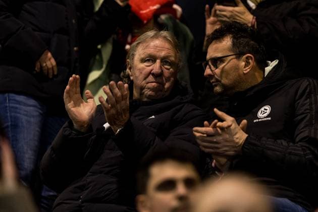 UEFA Women’s Champions League: FC Bayern München - Paris Saint-Germain; 30.01.2024 Horst Hrubesch (Bundestrainer Deutschland) applaudiert UEFA Women’s Champions League: FC Bayern München - Paris Saint-Germain, München, FC Bayern Campus am 30.01.2024 Copyright: xBEAUTIFULxSPORTS Wunderlx