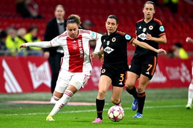 AMSTERDAM - (l-r) Chasity Grant of Ajax, Lucia Di Guglielmo of AS Roma during the UEFA Women s Champions League Group C match between Ajax Amsterdam and AS Roma at the Johan Cruijff ArenA on January 30, 2024 in Amsterdam, Netherlands. ANP UEFA Women s Champions League 2023 24 2023 2024 xVIxANPxSportx xxANPxIVx 489838684 originalFilename: 489838684.jpg