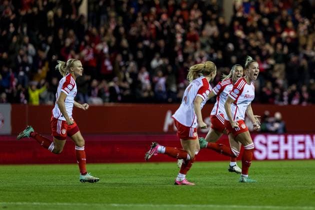 UEFA Women’s Champions League: FC Bayern München - Paris Saint-Germain; 30.01.2024 Jubel zum 1:0 durch Giulia Gwinn (FC Bayern München, 7) UEFA Women’s Champions League: FC Bayern München - Paris Saint-Germain, München, FC Bayern Campus am 30.01.2024 Copyright: xBEAUTIFULxSPORTS Wunderlx