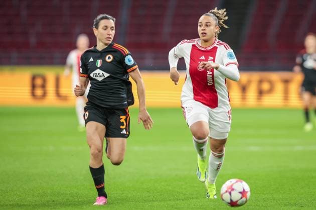 AMSTERDAM, 30-01-2024 ,Johan Cruijff ArenA, UEFA Womens Champions League, Ajax - AS Roma CL(women) , season 2023 2024, during the match Ajax - AS Roma CL(women), AS Roma player Lucia Di Guglielmo, Ajax player Chasity Grant Ajax - AS Roma CL(women)  x24062722x Copyright: