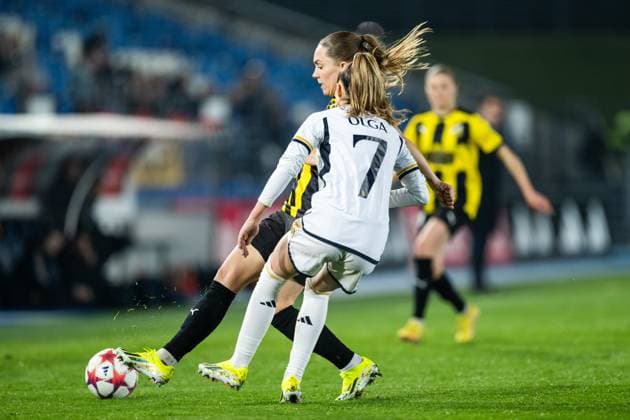 240130 Elin Rubensson of Häcken and Olga of Real Madrid during the UEFA Women s Champions League football match between Real Madrid and Häcken on January 30, 2024 in Madrid. Photo: Mathias Bergeld BILDBYRAN kod MB MB0845 fotboll football soccer fotball champions league real madrid häcken dam bbeng women kvinner Copyright: MATHIASxBERGELD BB240130MB105