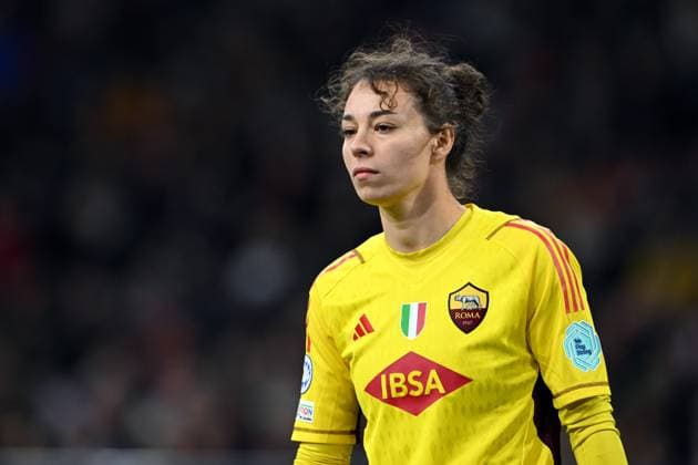 AMSTERDAM - AS Roma goalkeeper Camelia Ceasar during the UEFA Women s Champions League Group C match between Ajax Amsterdam and AS Roma at the Johan Cruijff ArenA on January 30, 2024 in Amsterdam, Netherlands. ANP UEFA Women s Champions League 2023 24 2023 2024 xVIxANPxSportx xxANPxIVx 489849028 originalFilename: 489849028.jpg