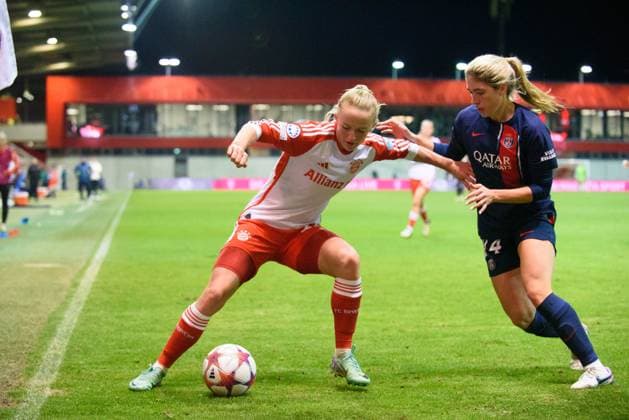 Munich, Germany, January 30th 2024: Lea Schueller (11 FC Bayern Munich) and Korbin Albert (24 Paris Saint Germain) during the UEFA Womens Champions League group stage match between FC Bayern Munich and Paris Saint Germain at FC Bayern Campus in Munich, Germany. (Sven Beyrich SPP) Copyright: xSvenxBeyrich SPPx spp-en-SvBe-20240130-D75_9721