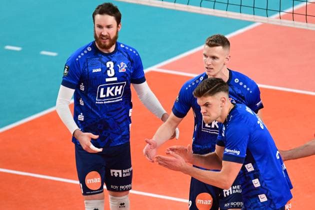 Volleyball I Herren I 2023-2024 I CEV Cup I Quarterfinal CCM 75 I SVG Lüneburg - AONS Milon NEA Smyrni ATHENS I 31.1.2024 Wie sieht Erik Johannes Röhrs (5, SVG Lüneburg) erst aus, wenn der Punkt verloren geht¦? Lüneburg LKH Arena Niedersachsen Deutschland Copyright: xLobeca AndreasxHannigx