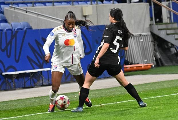 Kadidiatou Diani (lyon) vs Michele Xiao (prague) FOOTBALL: Olympique Lyonnais FÃ minines vs SK Slavia Prague - Ligue des Champions FÃ minine - 31 01 2024 FredericChambert Panoramic 