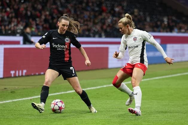 Deutsche Bank Park, Frankfurt Main Germany 31.01.2024 UEFA Women s Champions League match Grouppe A SGE Eintracht Frankfurt - Rosengard v.l., Lara Prasnikar (Eintracht Frankfurt), Jessica Wik (FC Rosengard), Zweikampf, Action, Aktion, Battles for the Ball Copyright: JoaquimxFerreira
