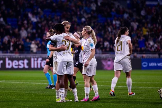 Lindsey Horan (26 Olympique Lyonnais) and Vicky Becho (27 Olympique Lyonnais) celebrating after scoring during the UEFA Women?s Champions League game between Olympique Lyonnais and Salvia Praha at Groupama Stadium in Lyon, France. (Pauline FIGUET SPP) Copyright: xPaulinexFIGUETx xSPPx spp-en-PaFiSp-PF_OLvSLP170