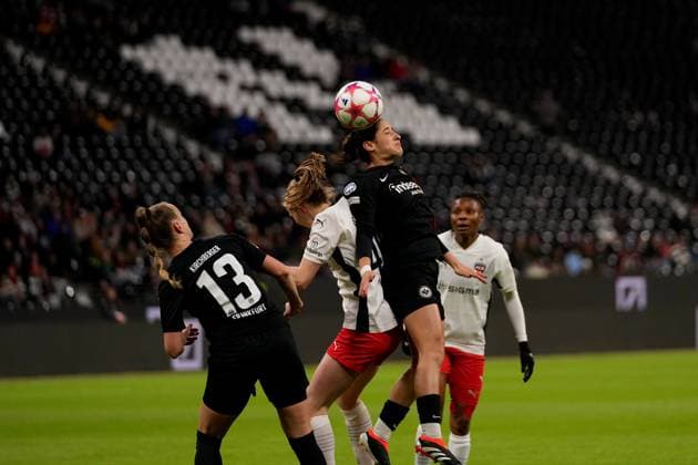 Frankfurt, Germany, January 31st 2024: Ilayda Acikgoez ( 20 Frankfurt ) during the UEFA Womens Champions League football match between Eintracht Frankfurt and FC Rosengard at Deutsche Bank Park in Frankfurt, Germany. (Julia Kneissl SPP) Copyright: xJuliaxKneisslx xSPPx spp-en-JuKnSp-JK_06431.jpeg