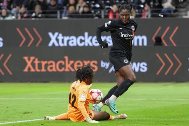 31.01.2024, xusrbx, Fussball Champions League Frauen, Eintracht Frankfurt Frauen - FC Rosengard emspor, v.l. Angel Mukasa (FC Rosengard, 12), Nicole Anyomi (Eintracht Frankfurt, 19), (DFL DFB REGULATIONS PROHIBIT ANY USE OF PHOTOGRAPHS as IMAGE SEQUENCES and or QUASI-VIDEO) Frankfurt am Main